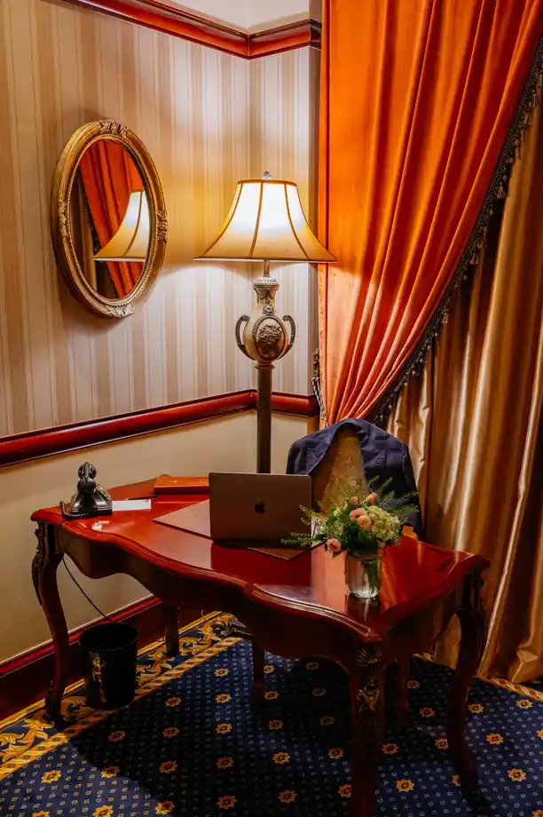 Heritage Deluxe King Hồ Bơi Hoặc Vườn