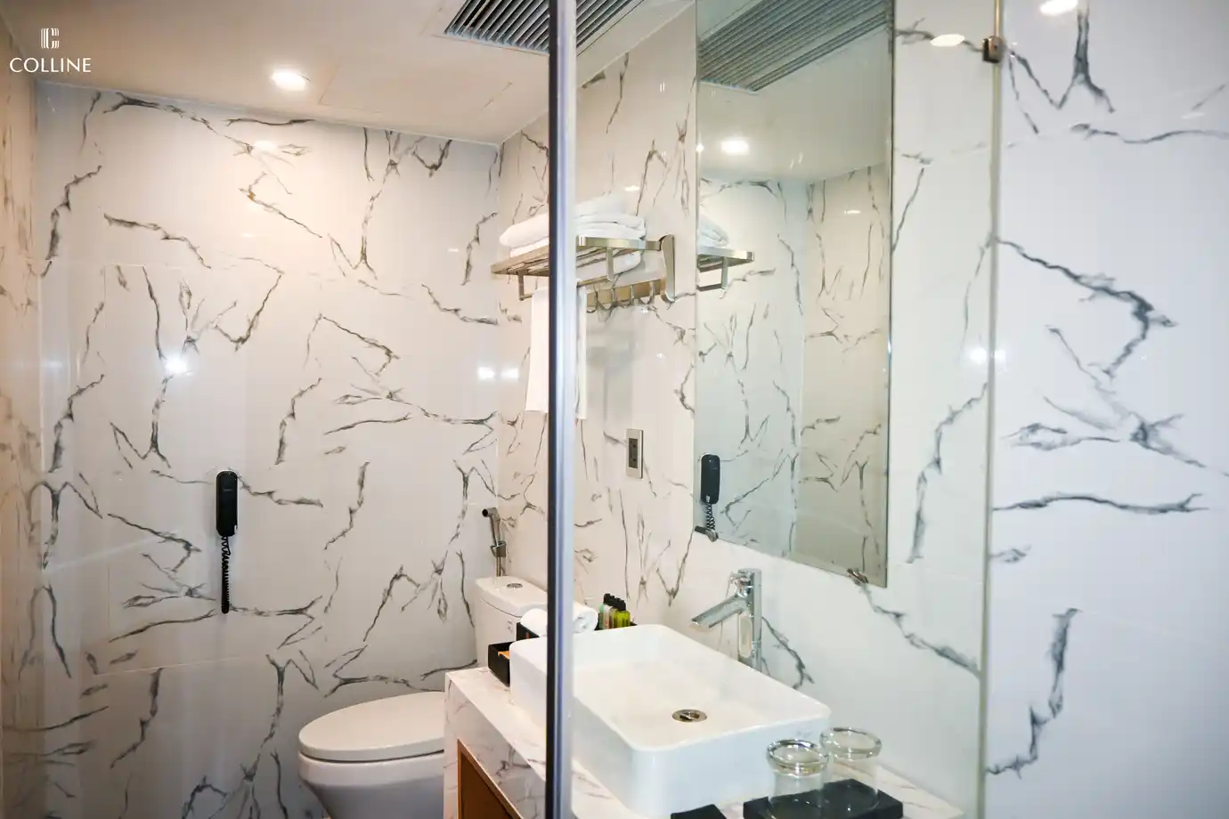 Phòng Đôi Cao Cấp Không Có Cửa Sổ